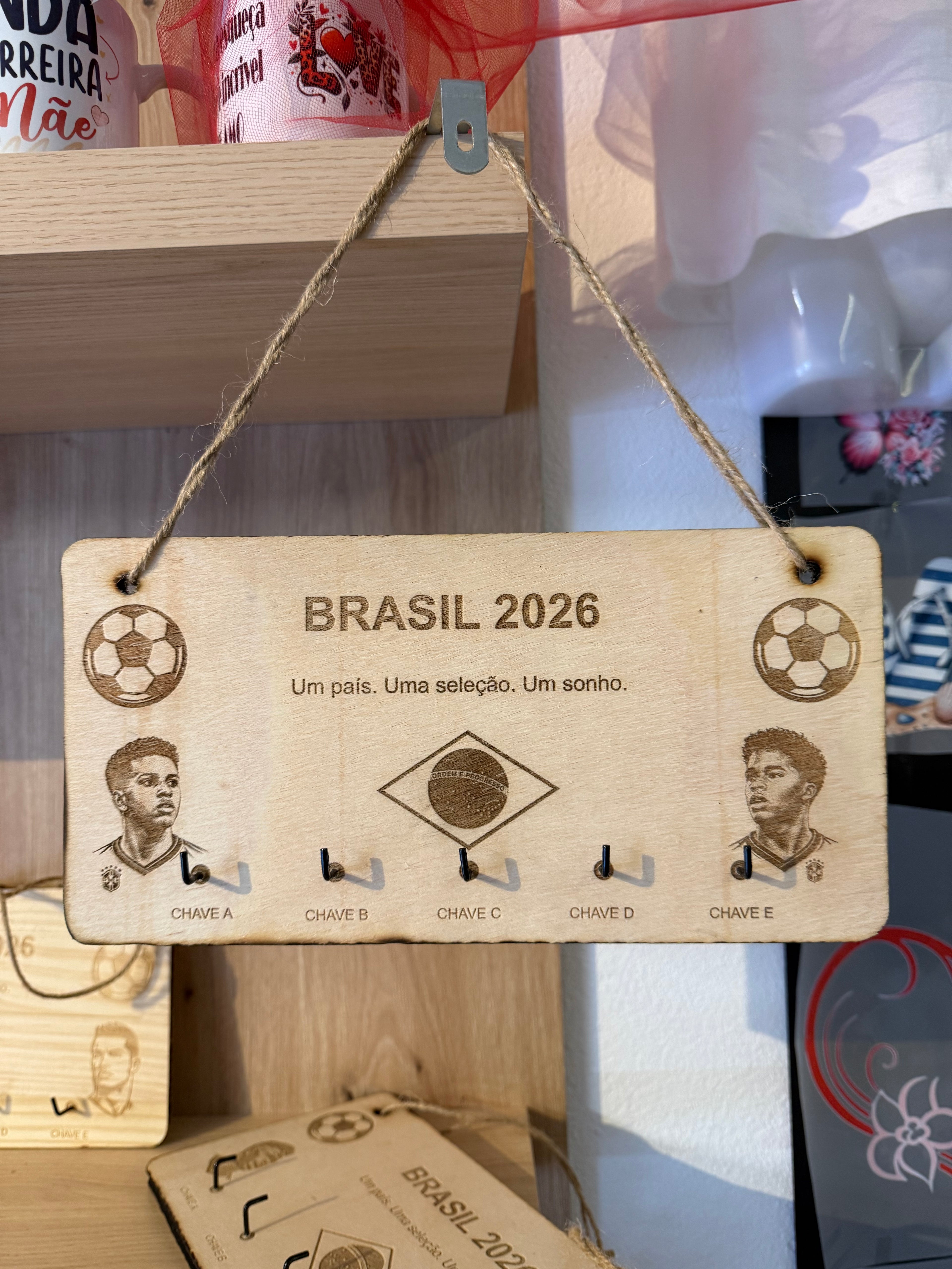Chaveiro de Parede Cortado e Personalizado a Laser